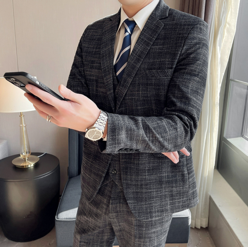 https://fulmo-img-server.com/officasu/f8353efbb0f1ea6b8a588b68d56f07d5.png