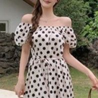 大人ワンピース ロング  水玉柄オフショルダーロングワンピース