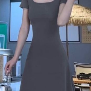 大人ワンピース マキシ 優美スクエアネックマキシワンピース
