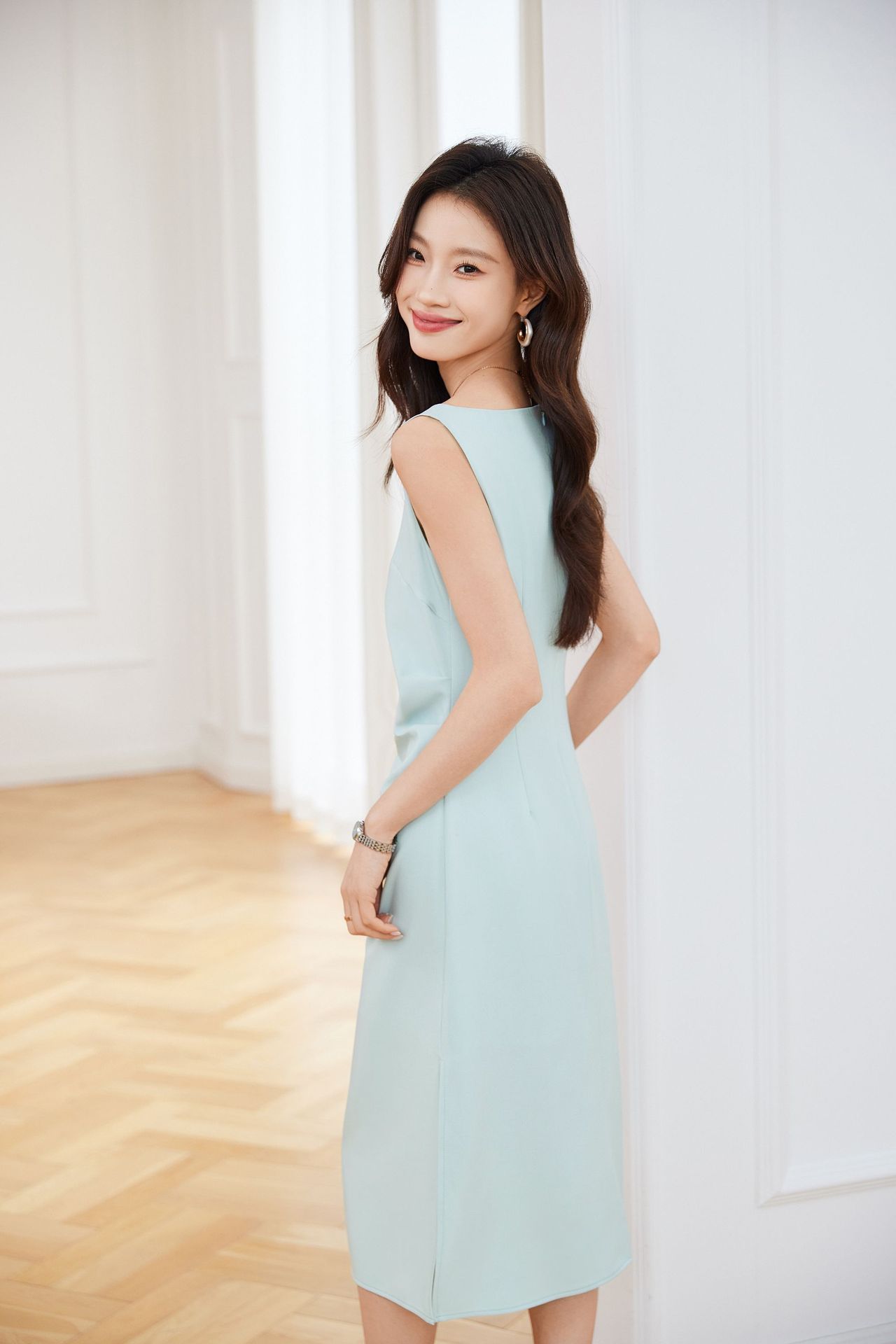https://fulmo-img-server.com/onepiche/198b4236-bb43-4183-9a61-6cf9e033cadd.jpg