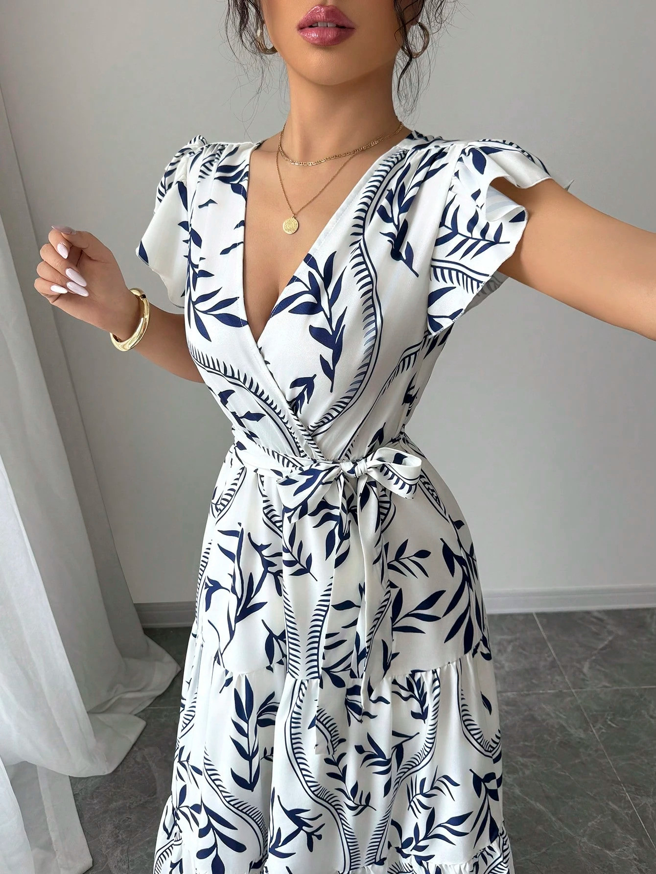 大人ワンピース マキシ 優美な葉模様 ラップ風マキシワンピース