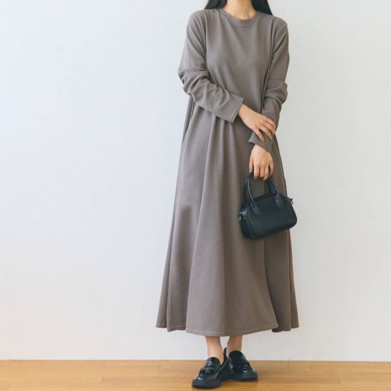 大人ワンピース ロング シンプル上質ゆったり大人ワンピース