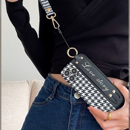 手帳型スマホケース スマホではなく、ポーチのような千鳥格子柄 ワンショルダーストラップ付きiPkoneケース