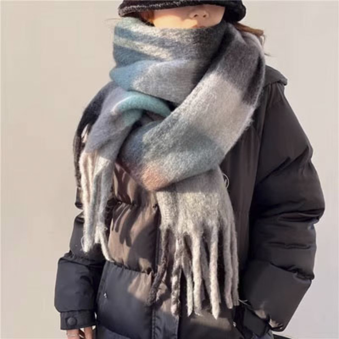 量産型/参戦服/推し活 ふんわり厚手素材の大判マフラー