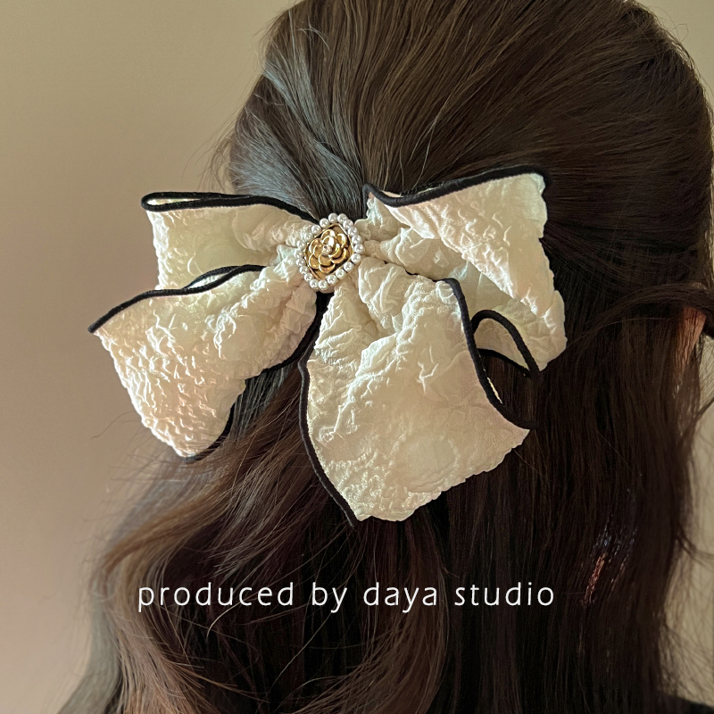 量産型/参戦服/推し活 お姫様風ヘアクリップ　リボン