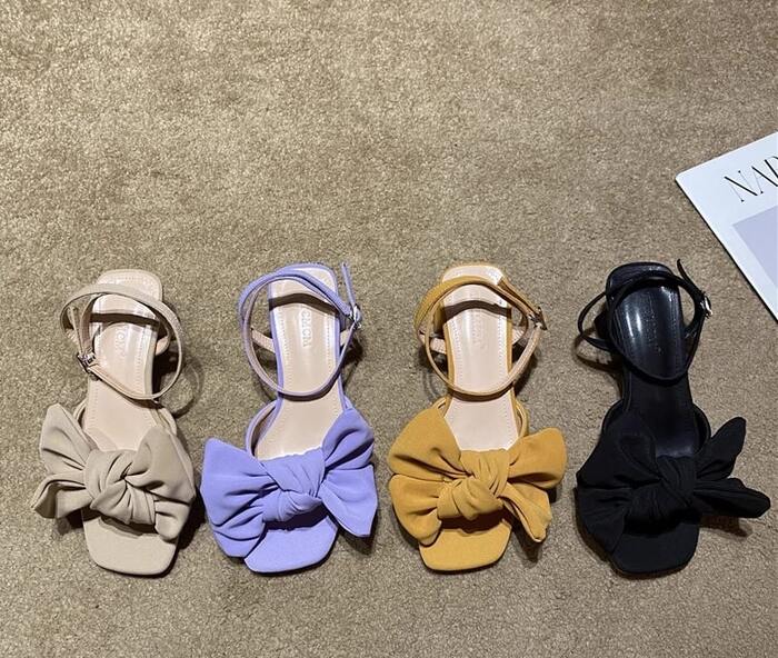 量産型/参戦服/推し活 くしゅっとリボンがアクセントのストラップサンダル