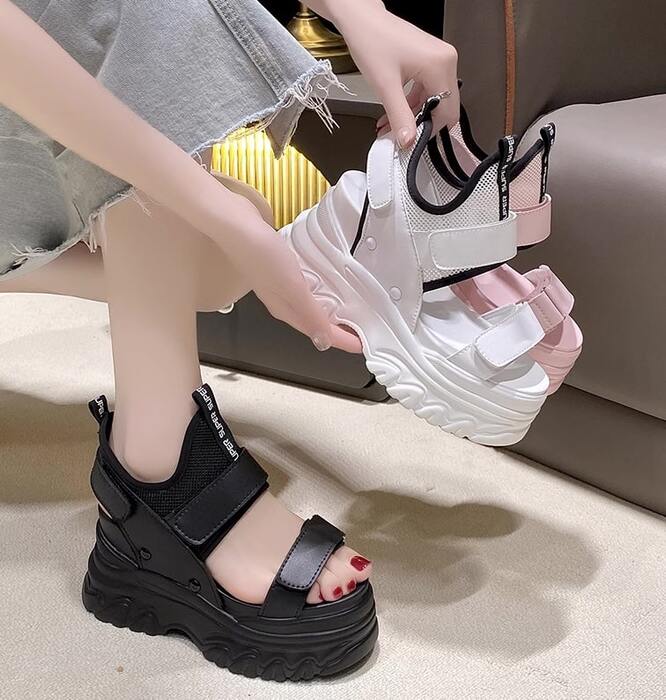 量産型/参戦服/推し活 メッシュ素材の厚底スポーツサンダル