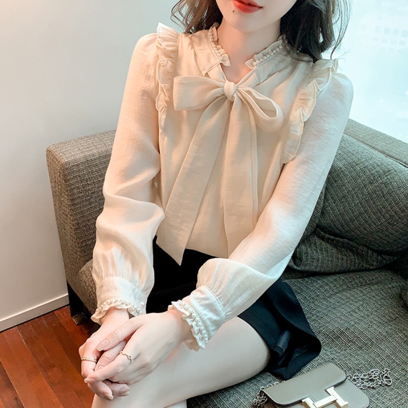 量産型/参戦服/推し活 リボンが特徴的なブラウス