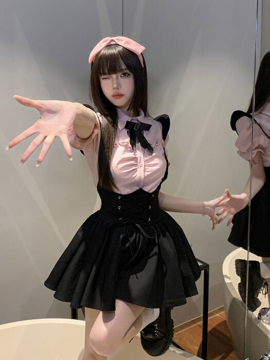 量産型/参戦服/推し活 パフスリーブで華やかさアップ♪甘さ満点のガーリーブラウスがときめく！◎