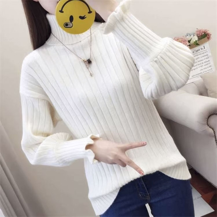 量産型/参戦服/推し活 袖のフリルがキュートなタートルネックニット