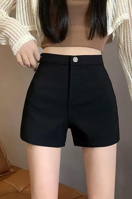 量産型/参戦服/推し活 合わせやすい女子向けのブラックホットパンツ♪　ズボン