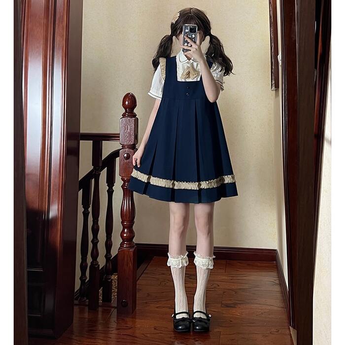 量産型/参戦服/推し活 すとんと直線ラインが決め手！カレッジスタイルスカート