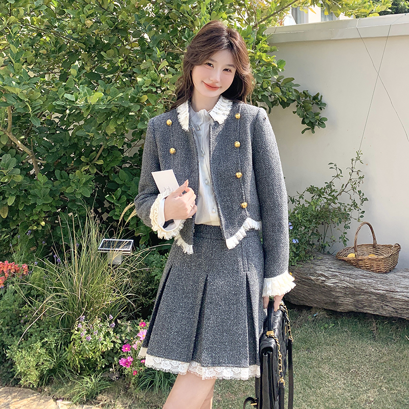 https://fulmo-img-server.com/oshifuku/ff296fc9-1e3f-4adb-b352-c97a0d825b86.jpg