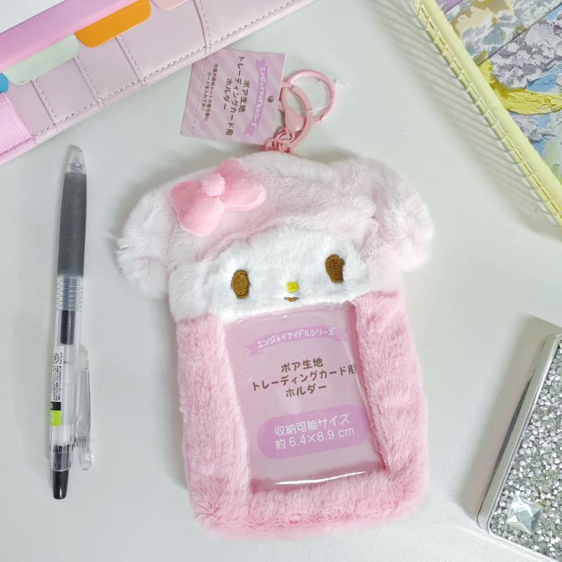 推し活グッズ もふもふキャラクター付きトレカケース