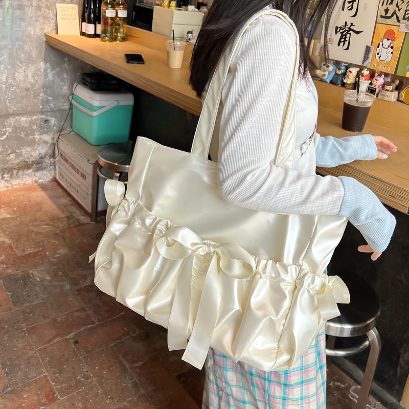 https://fulmo-img-server.com/oshishika-katan/b6da2866-3450-423f-a60f-907a6428e2b8.jpg