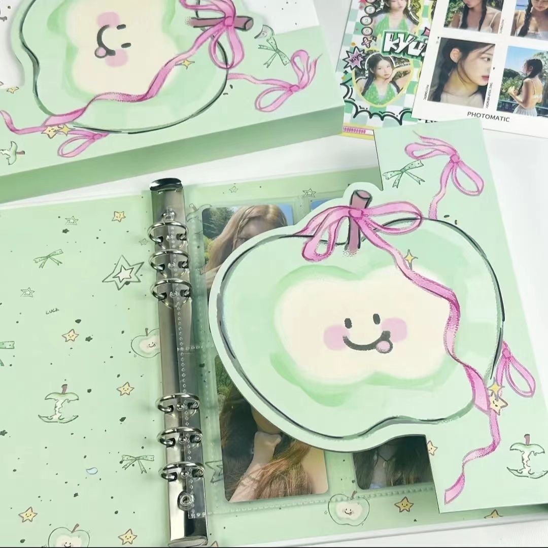 推し活グッズ 微笑みりんごのトレカアルバム
