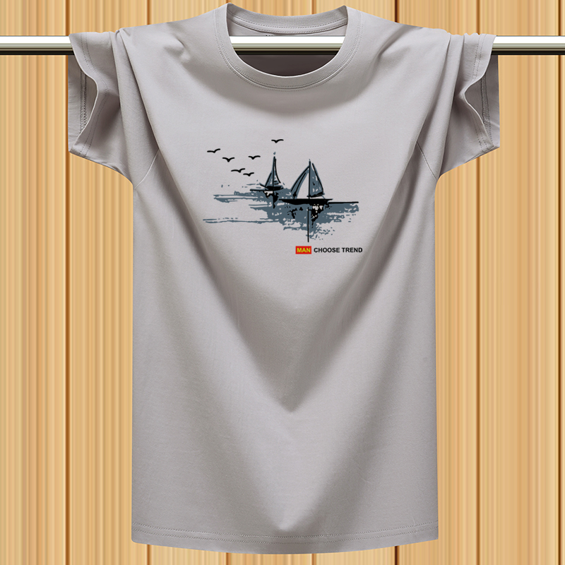 40 代 ファッション メンズ 山岳シルエット ロゴ入り半袖Tシャツ