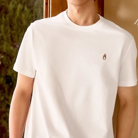 40 代 ファッション メンズ 洗練された大人の定番ワンポイントＴシャツ