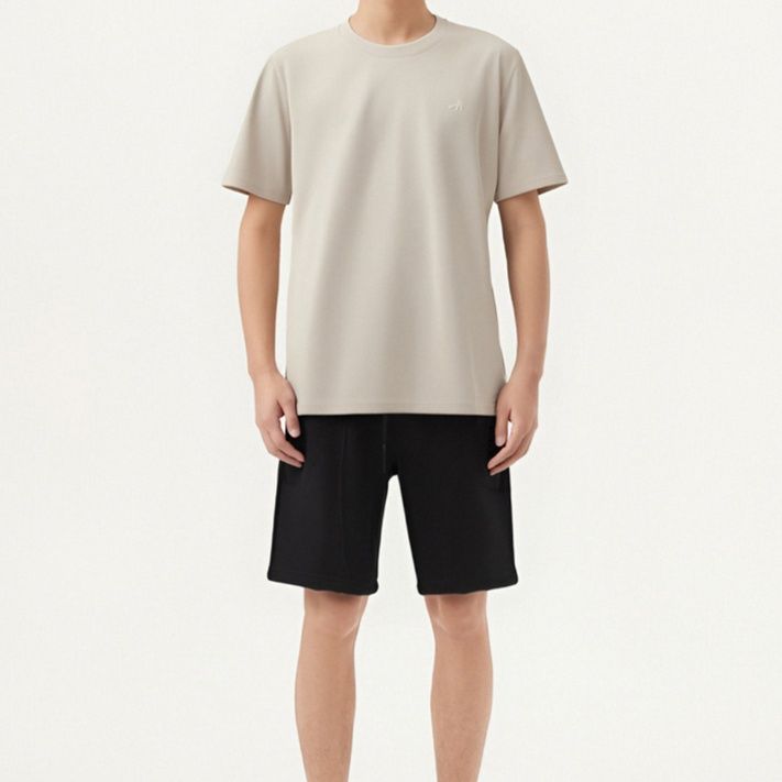 40 代 ファッション メンズ 洗練シンプル 大人の余裕Tシャツ