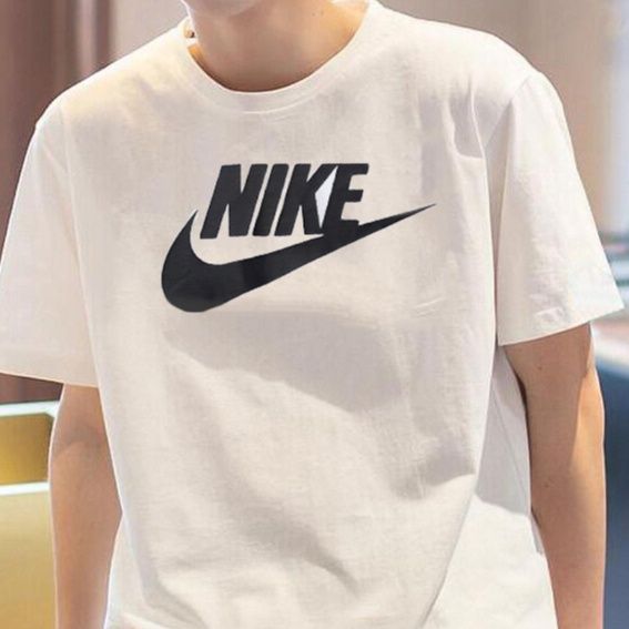 40 代 ファッション メンズ 重ね文字デザイン スポーティ Tシャツ