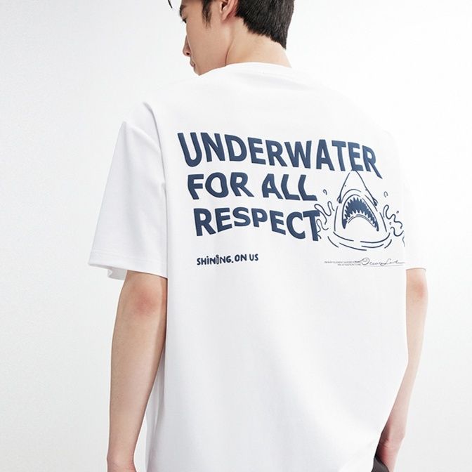 40 代 ファッション メンズ 海の世界 背面プリント ゆったりティー