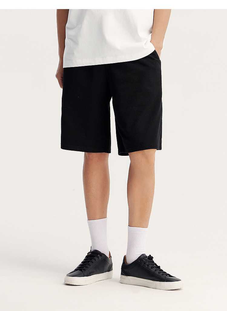 40代メンズの休日を優雅に彩る！大人のゆとりを感じさせるおすすめファッション5選