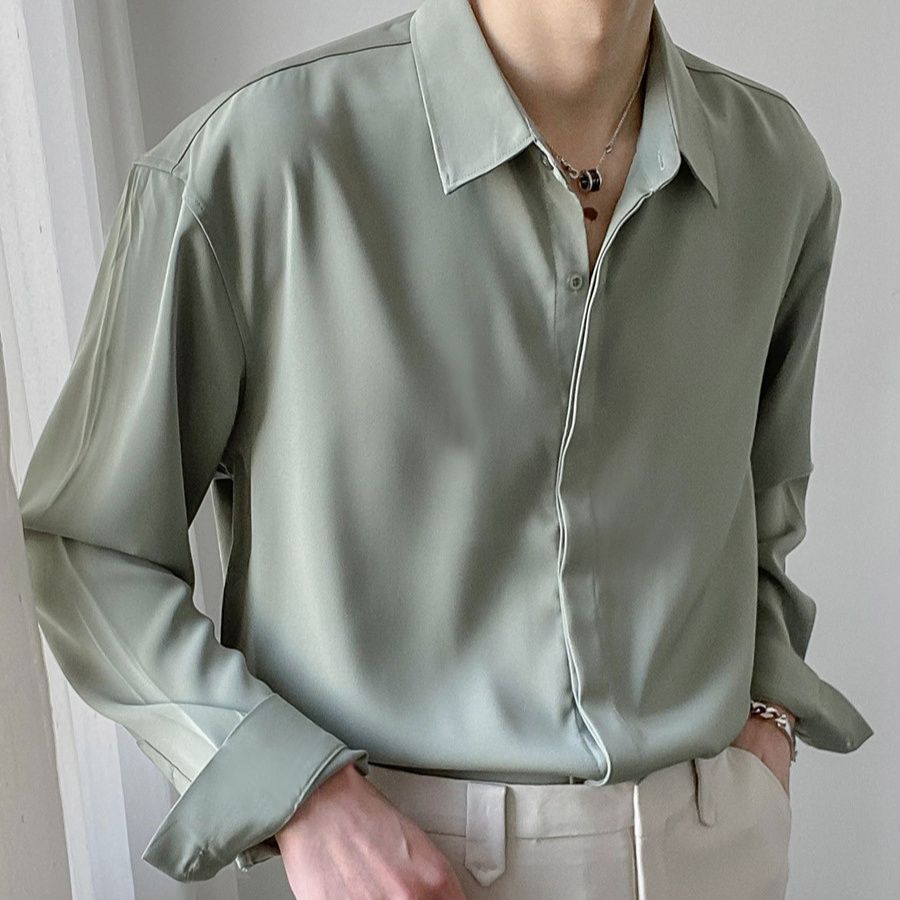 40 代ファッション 大人の艶感を演出する上品な長袖 シャツ