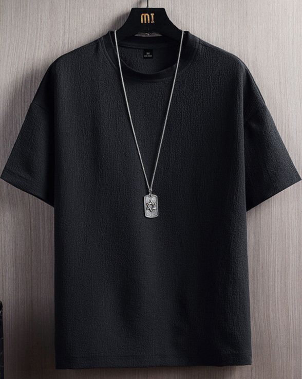 40代メンズファッション 上質感漂うクルーネック半袖無地Tシャツ