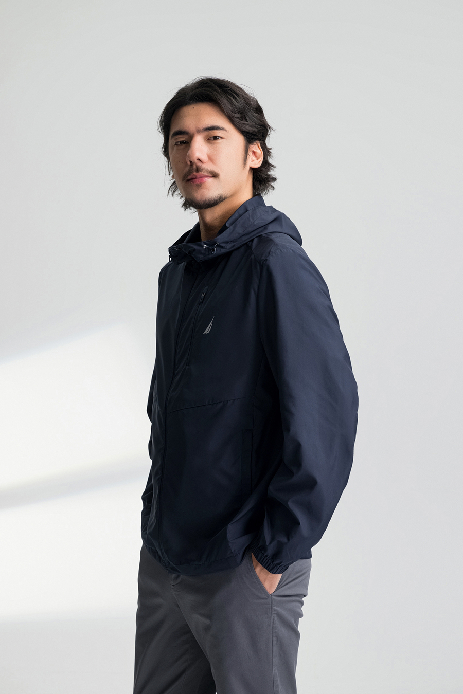 40 代 ファッション メンズ アウトドア風フード付きジャケット