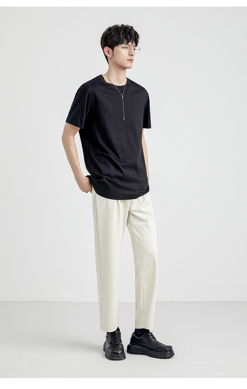 40 代 ファッション メンズ 洗練シルエット 大人の定番Tシャツ