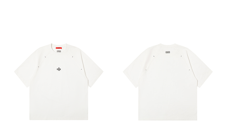 40 代 ファッション メンズ 洗練ワンポイント紋章Tシャツ