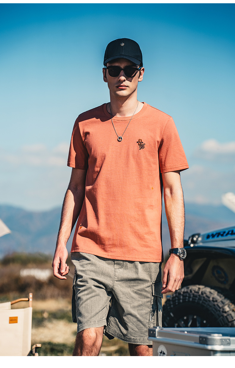 40 代 ファッション メンズ 洗練ワンポイント丸首半袖Tシャツ