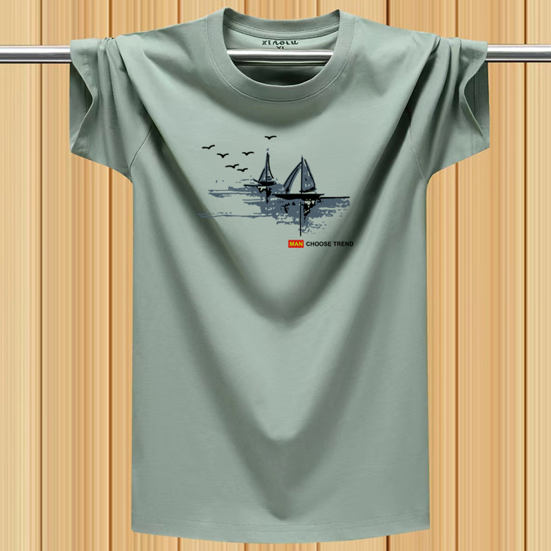 40 代 ファッション メンズ 山岳シルエット ロゴ入り半袖Tシャツ
