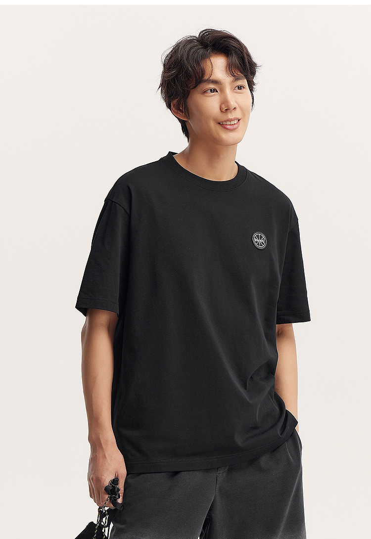 40 代 ファッション メンズ 都会的バスケットモチーフ ゆったりTシャツ