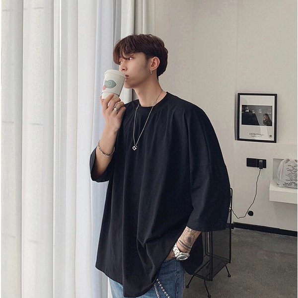40 代 ファッション メンズ ゆったりシルエット 大人の黒Tシャツ