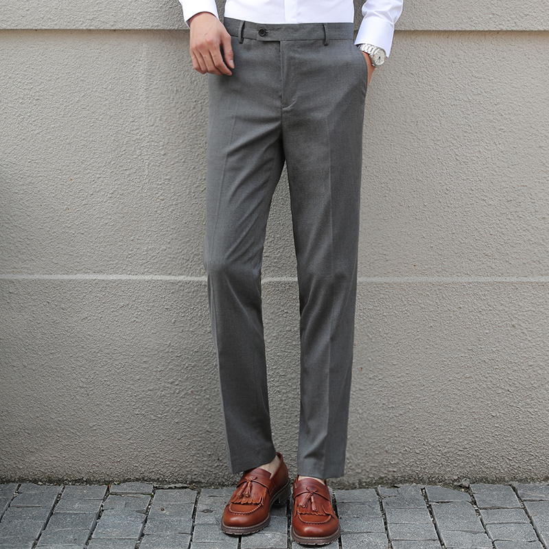 40 代 ファッション メンズ 究極の定番スラックス