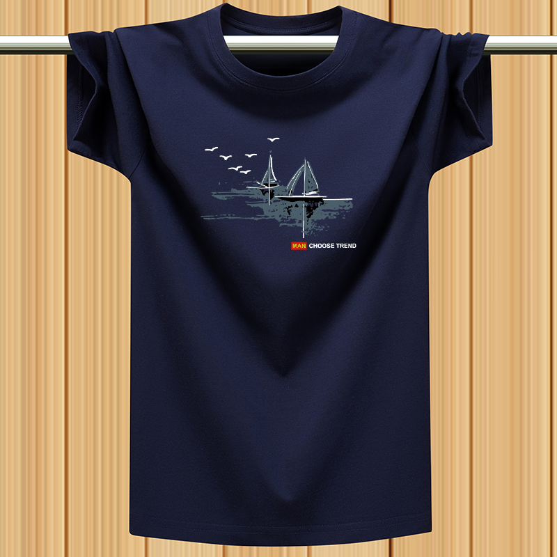 40 代 ファッション メンズ 山岳シルエット ロゴ入り半袖Tシャツ