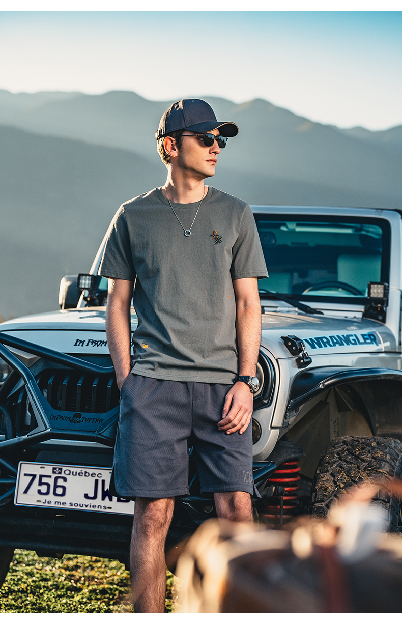 40 代 ファッション メンズ 洗練ワンポイント丸首半袖Tシャツ