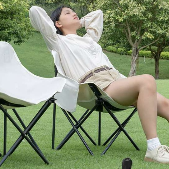 https://fulmo-img-server.com/outdoor-chair-lab/1726526064621_a30qxiit_cropped.jpg