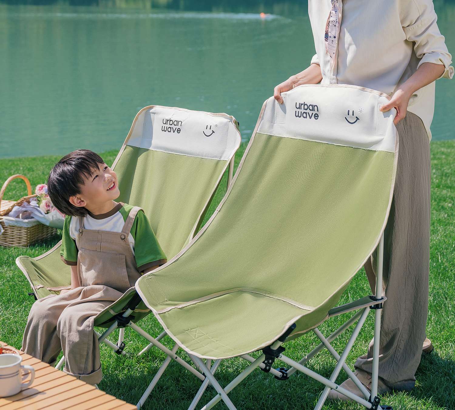 https://fulmo-img-server.com/outdoor-chair-lab/2ee7fa395754446da097151eaf393aee.jepg