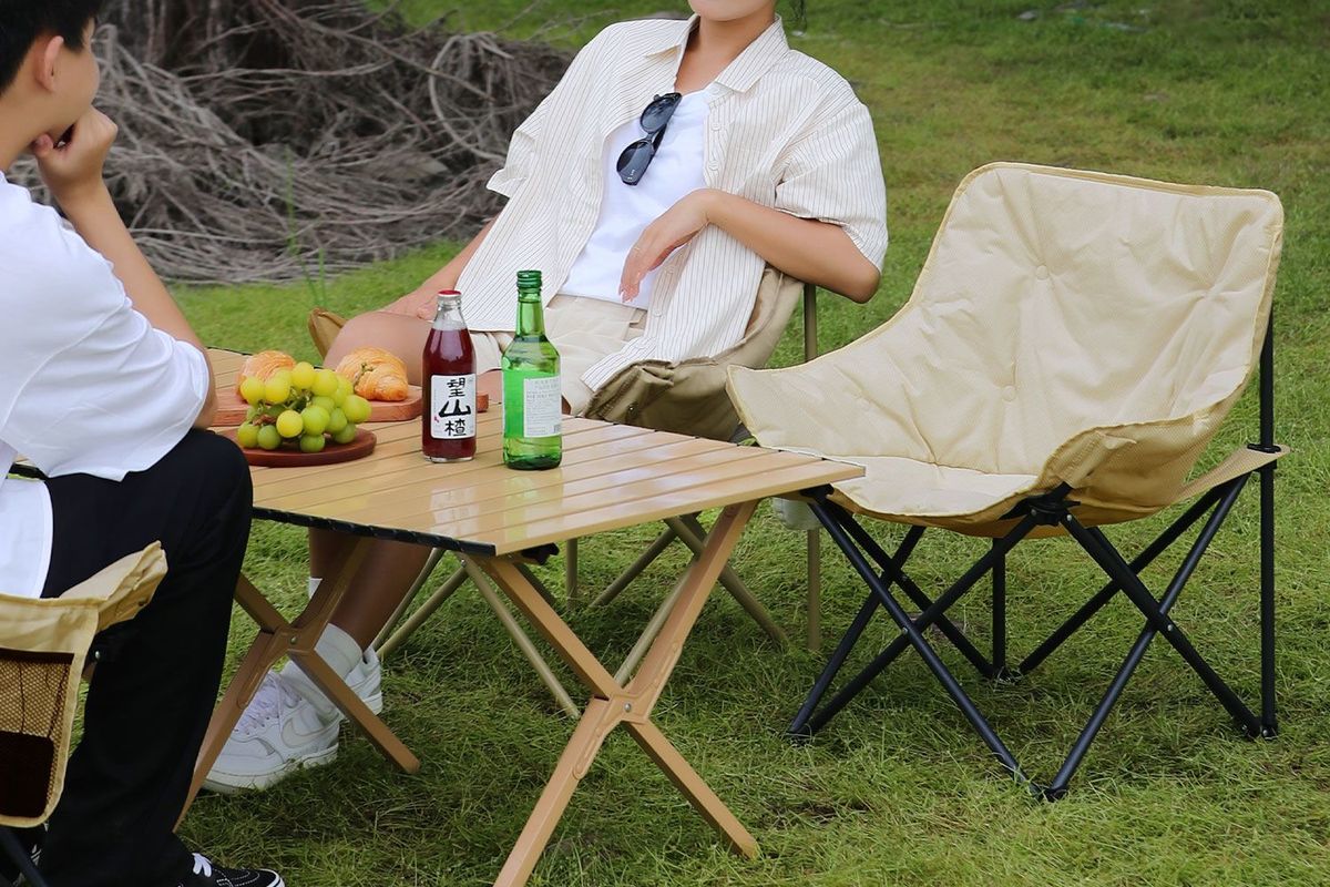 https://fulmo-img-server.com/outdoor-chair-lab/5e54aa60-543c-429b-8868-0ab4c9b24a64.jpg