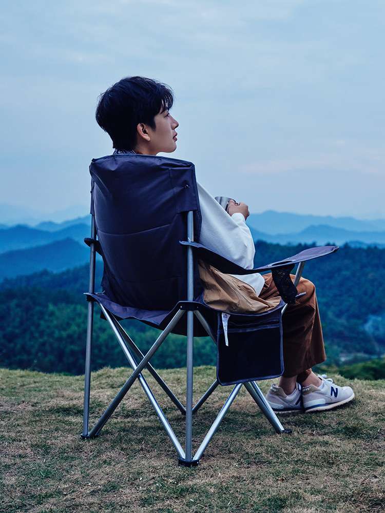 https://fulmo-img-server.com/outdoor-chair-lab/ce544a193c34469fa40eed834ab8f3bd.jpg