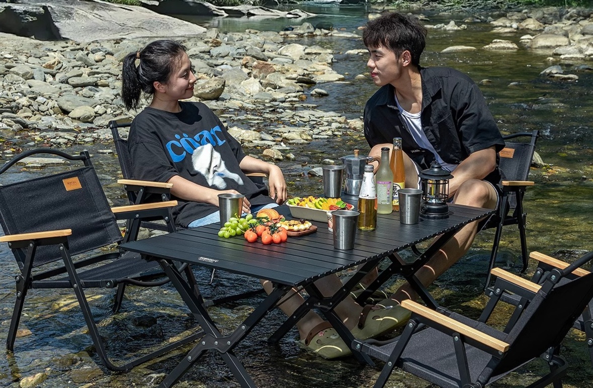 https://fulmo-img-server.com/outdoor-table-lab/1736839982377_28r3oknn_zru1ypwv.jpeg