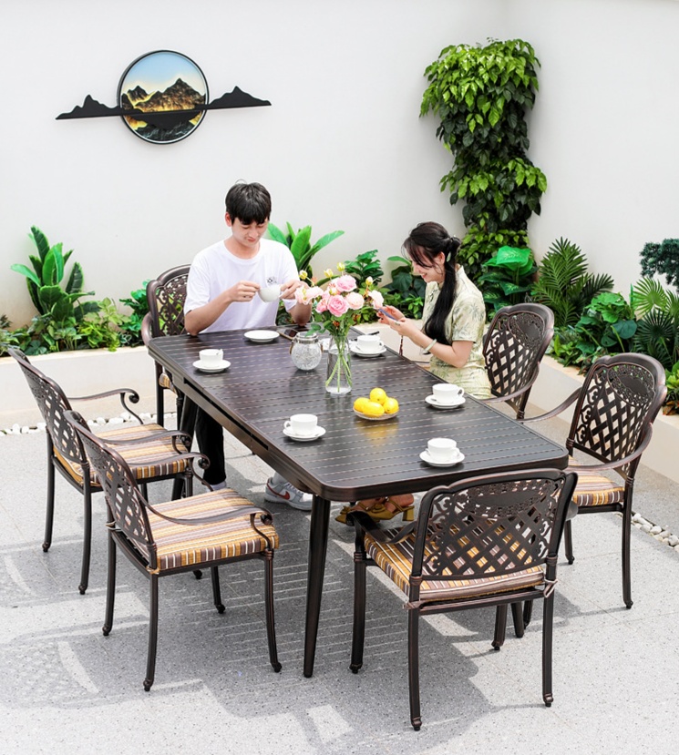 https://fulmo-img-server.com/outdoor-table-lab/1737007661698_mamom75s_mv1eloe2.jpeg