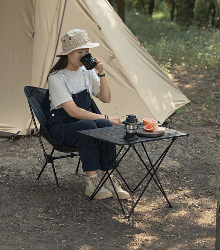 折り畳み式コンパクトアウトドアテーブル