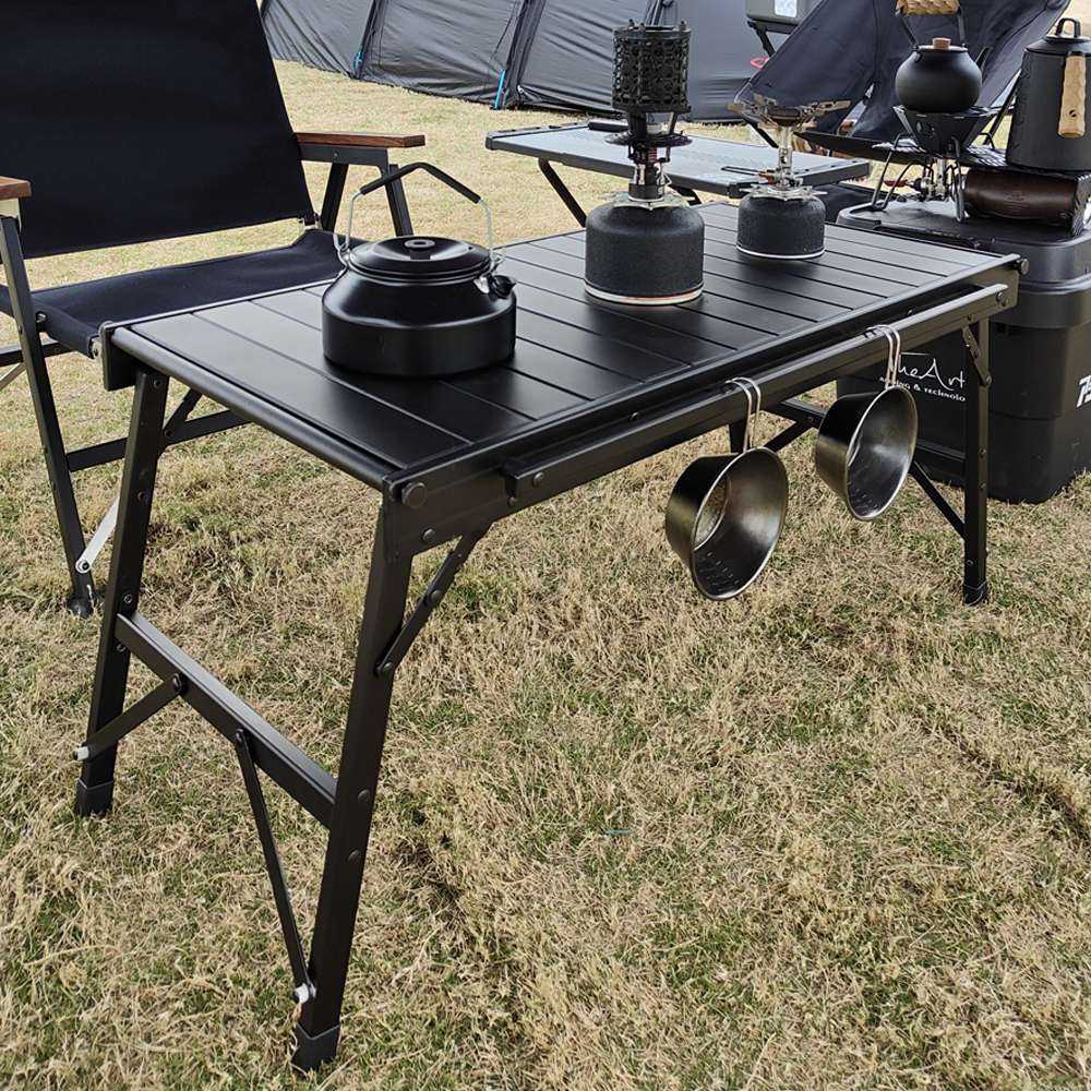 焚き火の黒テーブルで心温まるひとときを！アウトドアに最適なアイテム5選