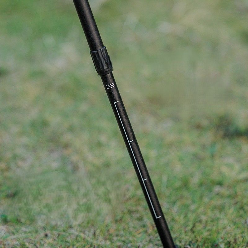 アウトドアテーブル 折り畳み式照明掛け付き三脚サイドテーブル