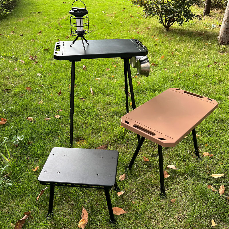 アウトドアテーブル 折りたたみ式四脚軽量　サイドテーブル