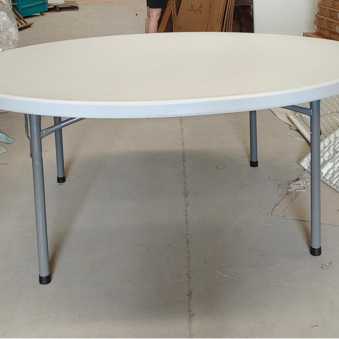 https://fulmo-img-server.com/outdoor-table-lab/b22580a3-bf48-4c00-b782-1601c8522556.jpg