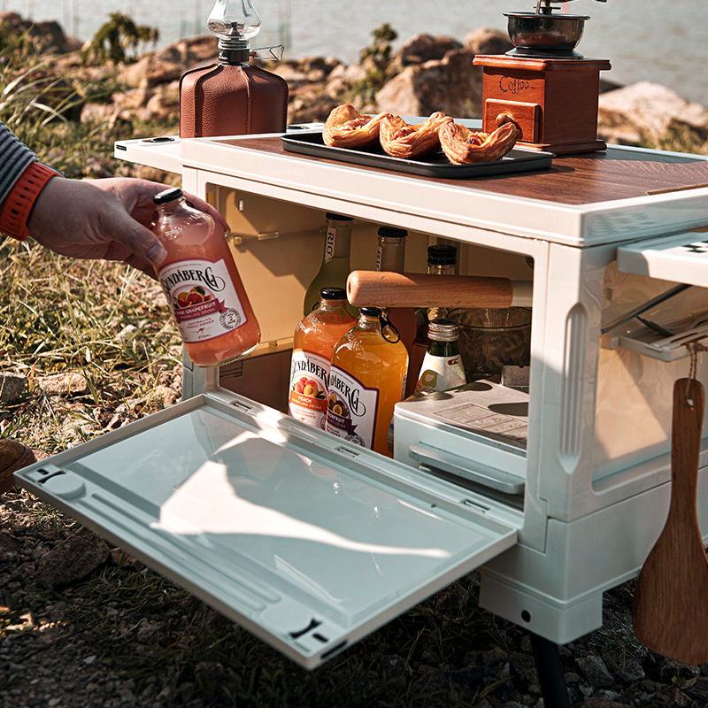 https://fulmo-img-server.com/outdoor-table-lab/e370ed55-9886-460c-9091-e8185d557b65.jpg